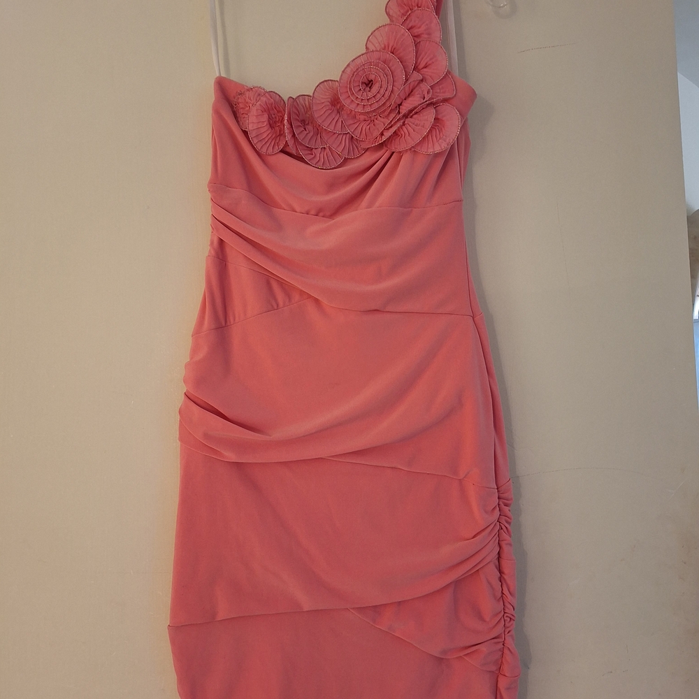 Elegant Pink One-Shoulder Dress
